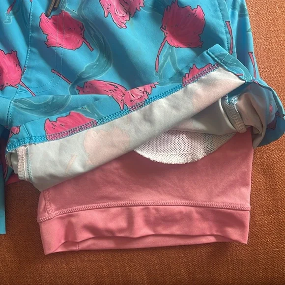 Men's Lined Swim Trunks 2-in-1 Swim Suit | Medium | Floral Pattern | 30 - 32 - Picture 6 of 7